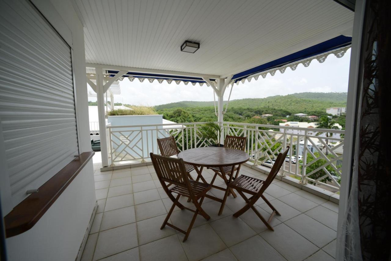 Sunny Cottage, Belle Terrasse, Proche Et Vue Mer Sainte-Luce Luaran gambar