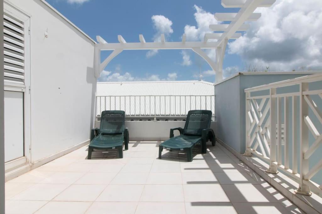 Sunny Cottage, Belle Terrasse, Proche Et Vue Mer Sainte-Luce Luaran gambar